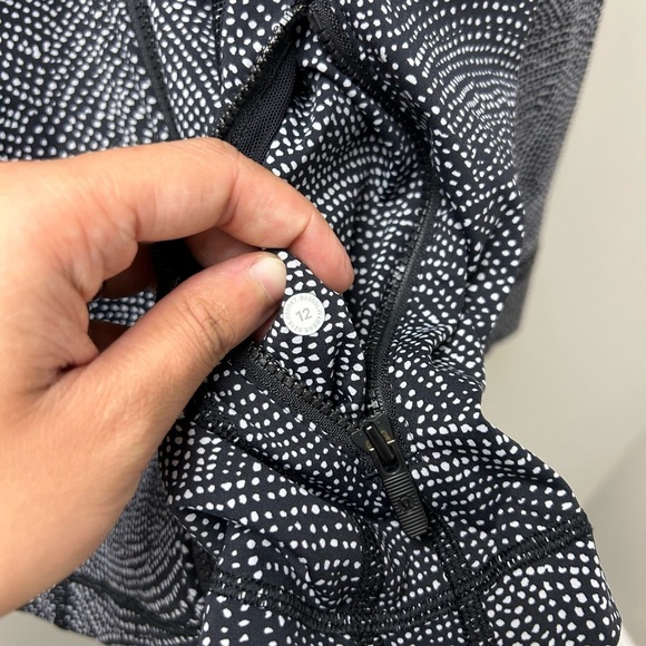 Lululemon Black & White Define Jacket - Picture 4 of 5